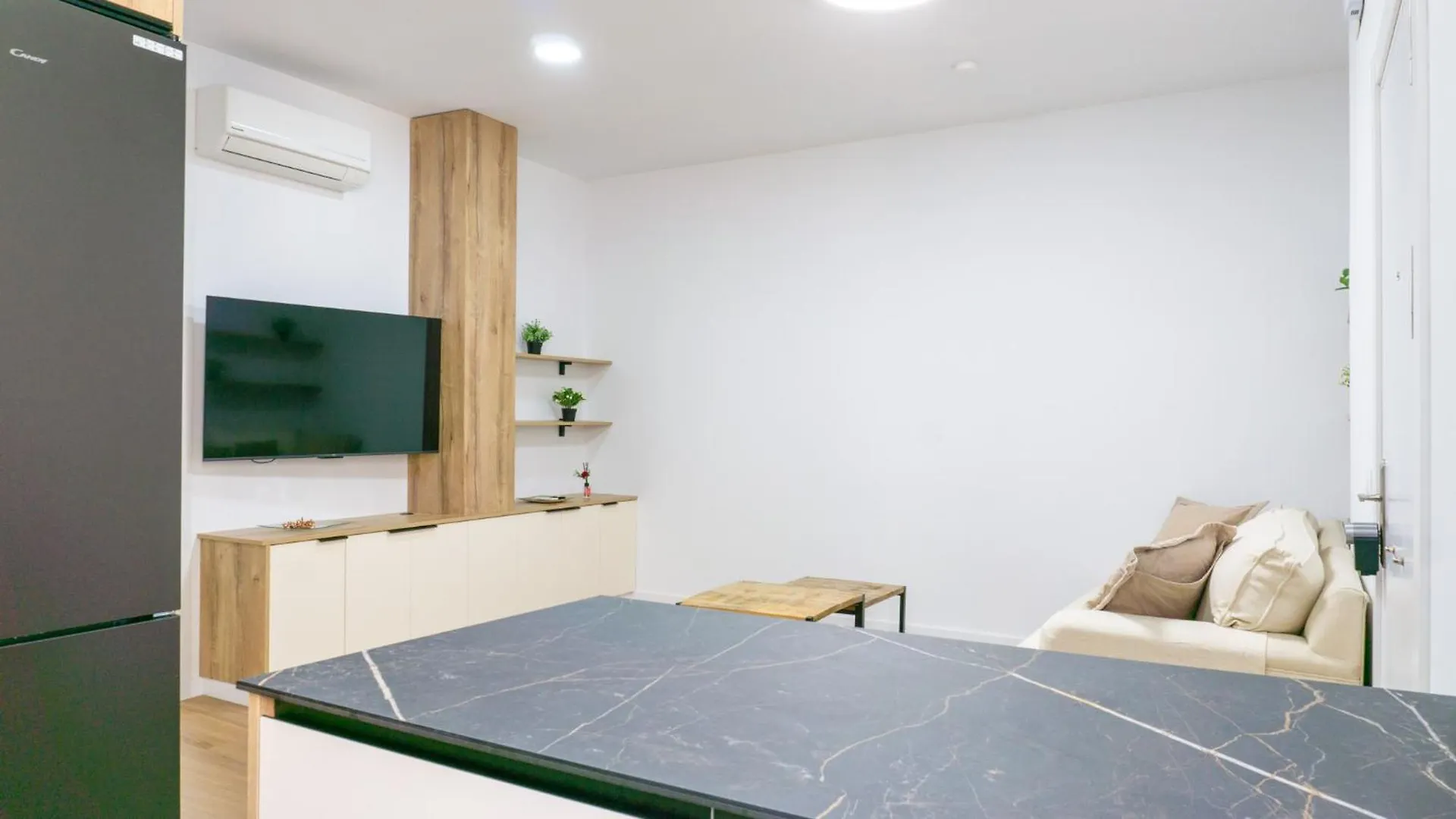 Tiro Comfort Hub Malaga Apartment