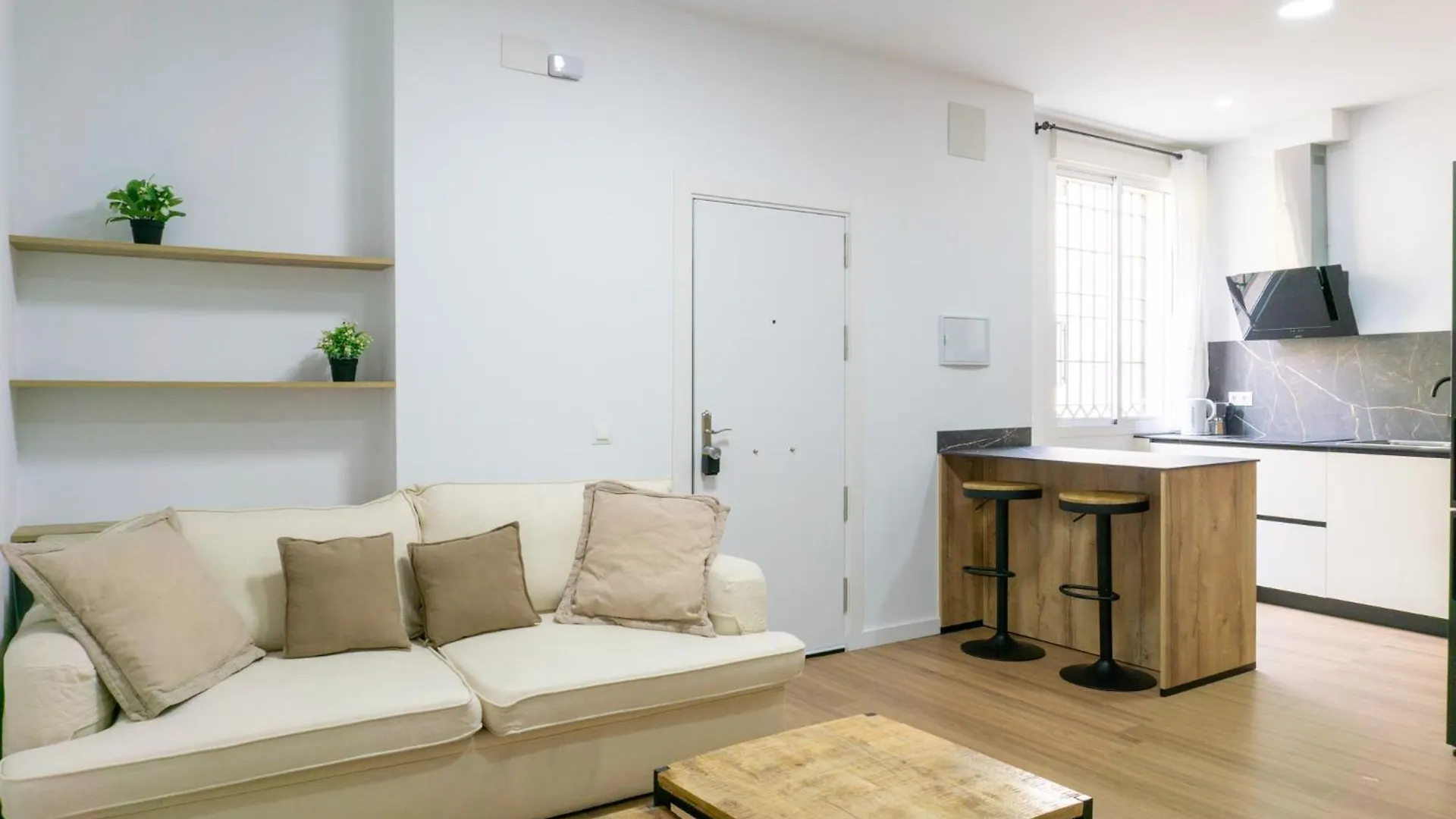 Tiro Comfort Hub Malaga Apartment