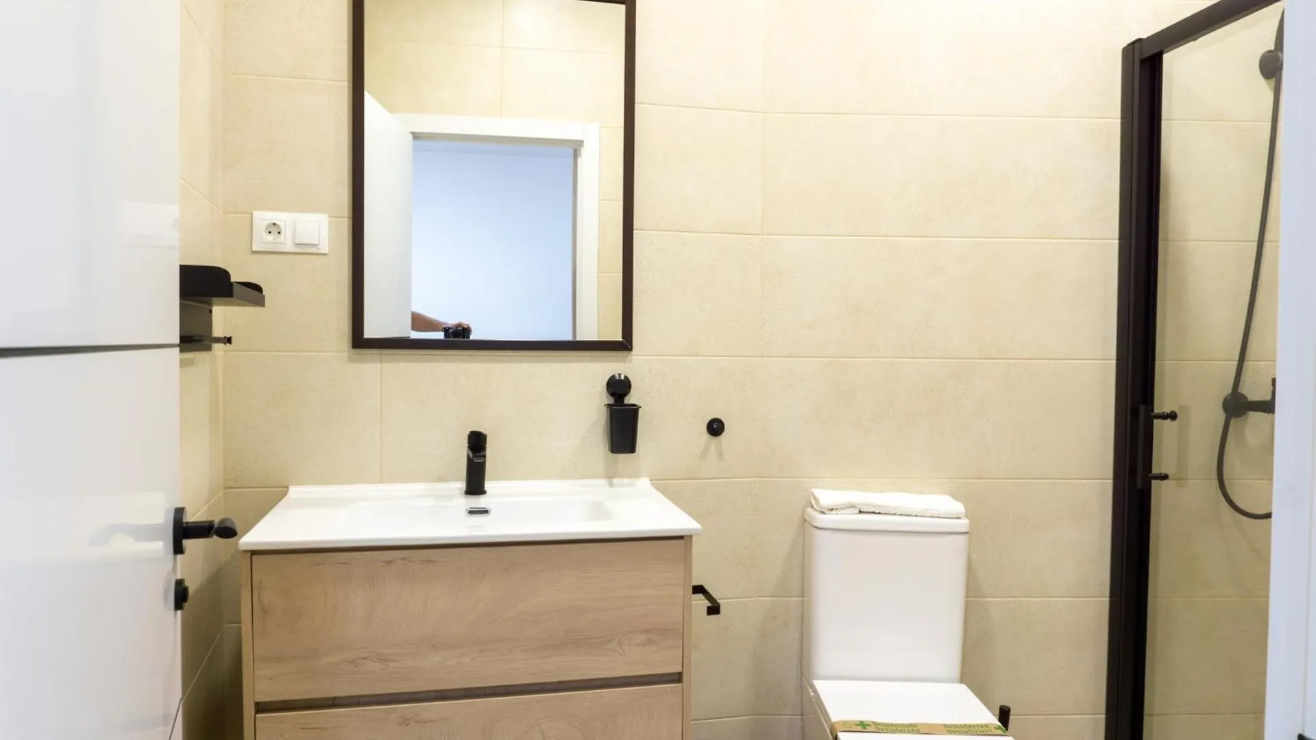 Tiro Comfort Hub Malaga 0*,  Spain